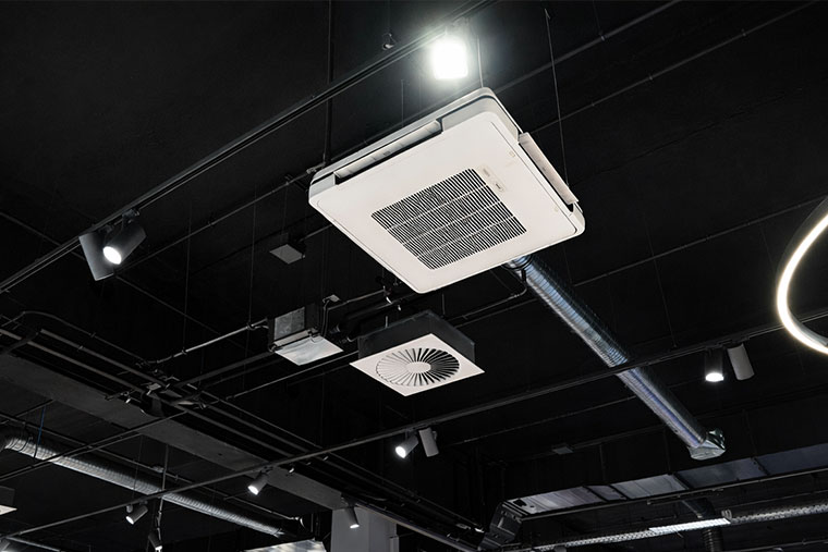 Supermarkets & shopping malls